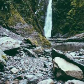 £ 46,300, De-Luxe, Ford, Microvan, 3.5L, Petrol Plug-in Hybrid, Manual