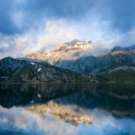 £ 13,200, De-Luxe, Ford, 4.5L, Petrol Hybrid, Manual